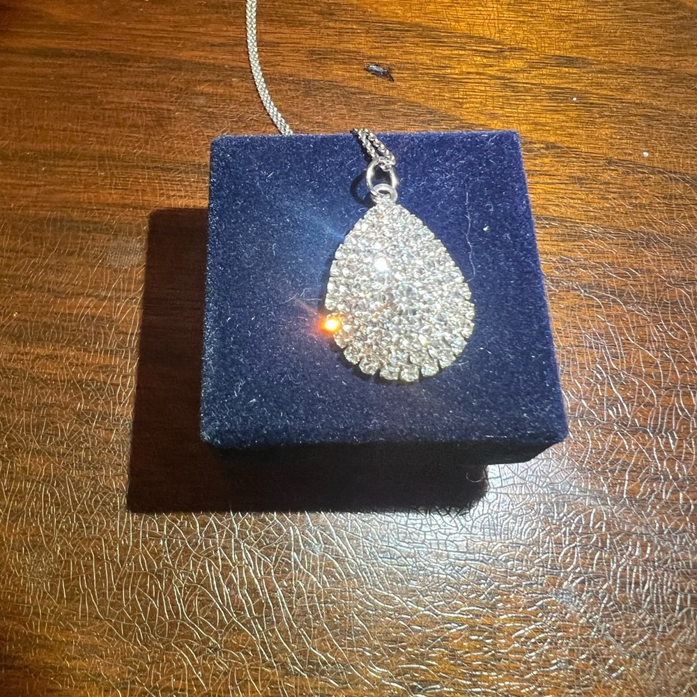 Elegant Sterling 925 Silver Teardrop Pendant Necklace